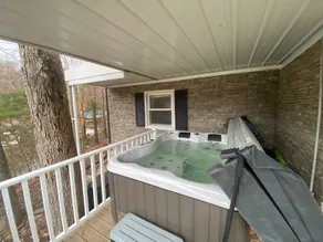 Lakefront Retreat w/ Game Room, Hot Tub, and Gym! - Image 4