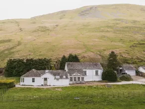 Mellguards, 4-Bed Country Cottage, in Howtown - Image 2