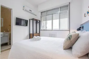 Praia do Flamengo: split air conditioning, Wi-Fi and smart TV - Image 3