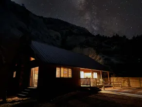 Cabin Nestled in the Cliffs w/Resort Amenities - Image 4