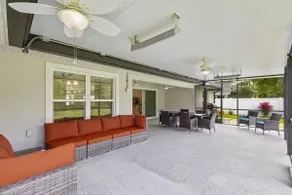 Tropical Waterfront Home | Close To Beach | Garage - Image 4