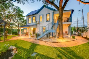 25% Off August! Marble Falls Suite, 1 Block To DT* - Image 5