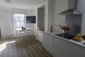 Crossways - a modern two bedroom village apartment close to cheltenham - Image 5