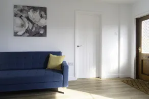 Crossways - a modern two bedroom village apartment close to cheltenham - Image 3
