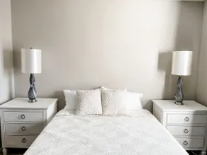 10 Min to Downtown - Pet-friendly, TV with Parking - Image 2