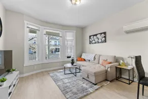 Charming 2BR – 2-Min Walk to Downtown Attractions - Image 2