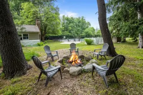 Group Retreat | Pool, Fun Games & Gourmet Kitchen - Image 4