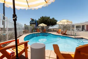 Retro Chic l Swim & stargaze at Quail Park Lodge - Image 2