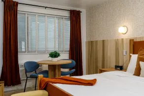 Your National Park Getaway l King and Queen Suite - Image 5