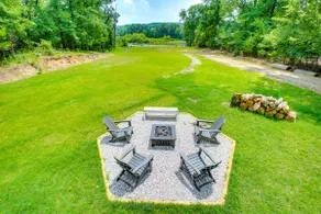 Riverfront Royal Home w/ Hot Tub & Fire Pits! - Image 2