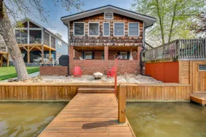 Lakefront New London Home: Dock, Fire Pit + Views! - Image 2