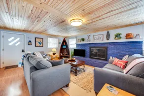 Lakefront New London Home: Dock, Fire Pit + Views! - Image 5