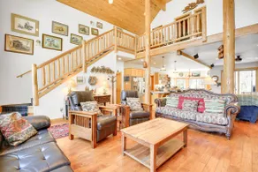 Peaceful Rhododendron Cabin w/ Fire Pit & Hot Tub! - Image 5
