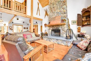 Peaceful Rhododendron Cabin w/ Fire Pit & Hot Tub! - Image 4