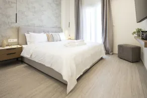 Deluxe Apartment in Kallithea with Balcony & Wifi - Image 2