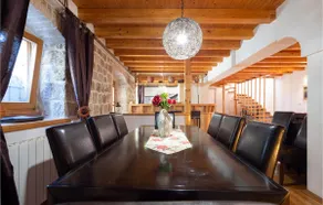 Two-Bedroom Holiday Home In Sinj - Image 3