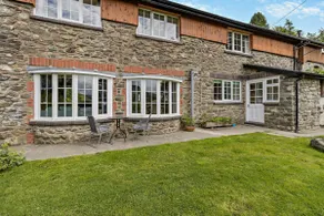 3 Bed in Cemmaes Road oc-h29101 - Image 2