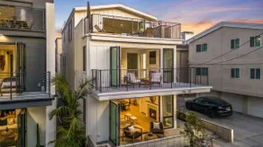 3-Story, Ocean Views, Steps to Beach, Sleeps 8 - Image 3