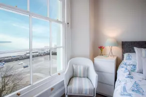 Belle Vue Court - 2 Bedroom Apartment - Tenby - Image 5