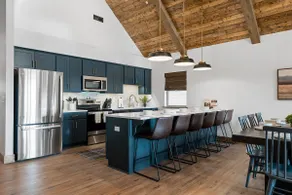 Luxury Lakeview, Hot Tub, Pickleball, Zero Stairs! - Image 2