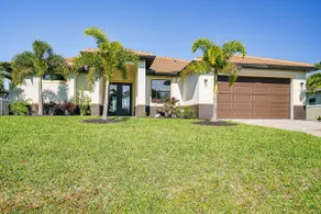 8 Mi to Dtwn: Canalfront Home in Cape Coral! - Image 2