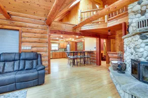 Family Home w/ Indoor Pool ~ 2 Mi to Elkhart Lake! - Image 5