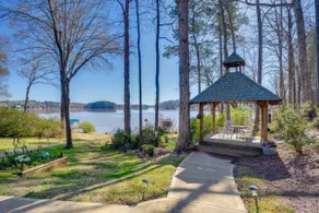 Lakefront Lake Oconee Home: Boat Dock + Hot Tub - Image 3