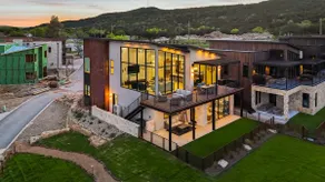 New Glass Water View at PK *4bed/4.5 bath | Games, - Image 2