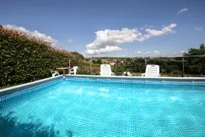 Luna Apartment with Swimming Pool - Image 5