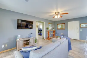 Lakefront Shell Knob Condo w/ Deck & Grill! - Image 4