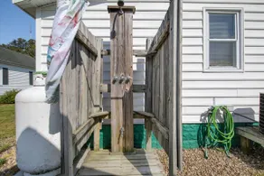 Adorable Chincoteague home by Seaside Vacations - Image 3