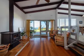 Pebble Views by Property Mums - Image 2