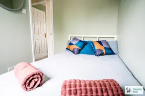 Lily's Central Stay with Parking - Image 2