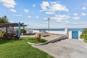 Vahia Garden Studio Bungalow - Image 2