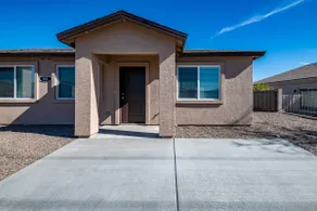 Chic duplex retreat in Central Kingman! - Image 5