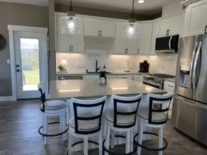 A Bayside Beach House - Game room and hot tub - Image 5