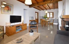 Cozy home in Popolasca with house a mountain view - Image 3