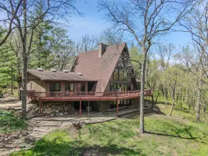 Private A-Frame - 5 Acres-Fishing Pond-Rock Wall - Image 5