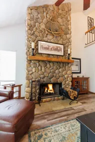 HV Woodside Retreat with a Grand Piano - Image 5