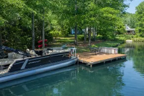 LakeOconee• Dock • Kayaks • GameRoom • PetFriendly - Image 4