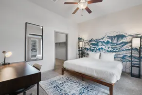 2B2B LUX Apt Near Heart of Austin w/Pool & Parking - Image 4