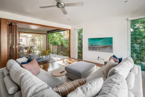 Headlands Hideaway - Pet Friendly Home at Moffs - Image 3