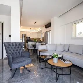Parthenon view luxury penthouse - Image 3