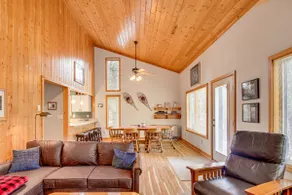 Family Lutsen Lakefront Cabin Near Skiing & Trails - Image 4