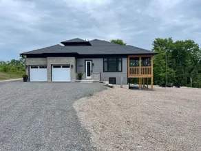 Luxury 4BR Muskoka Cottage w/ Fiber WiFi & Views - Image 5