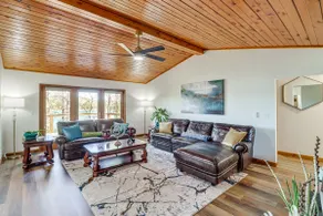 Tranquil Lakefront Greers Ferry Escape w/ Fire Pit - Image 4