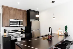 Stylish & Spacious | Minutes from Downtown - Image 2