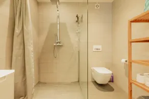 Spacious apartment 15 minutes from the water jet - Image 3