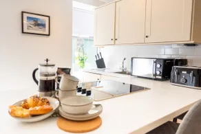 Modern-Private-Studio - Image 2