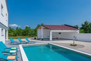 Villa Rovena, a modern and luxurious Istrian villa - Image 3